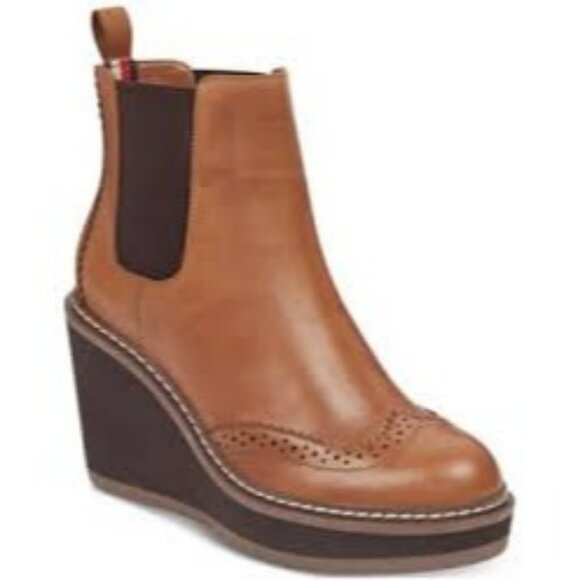 Tommy Hilfiger Women 9.5 Platform Camel Leather Wedge Chelsea Boots Brogue Boho - Picture 1 of 13